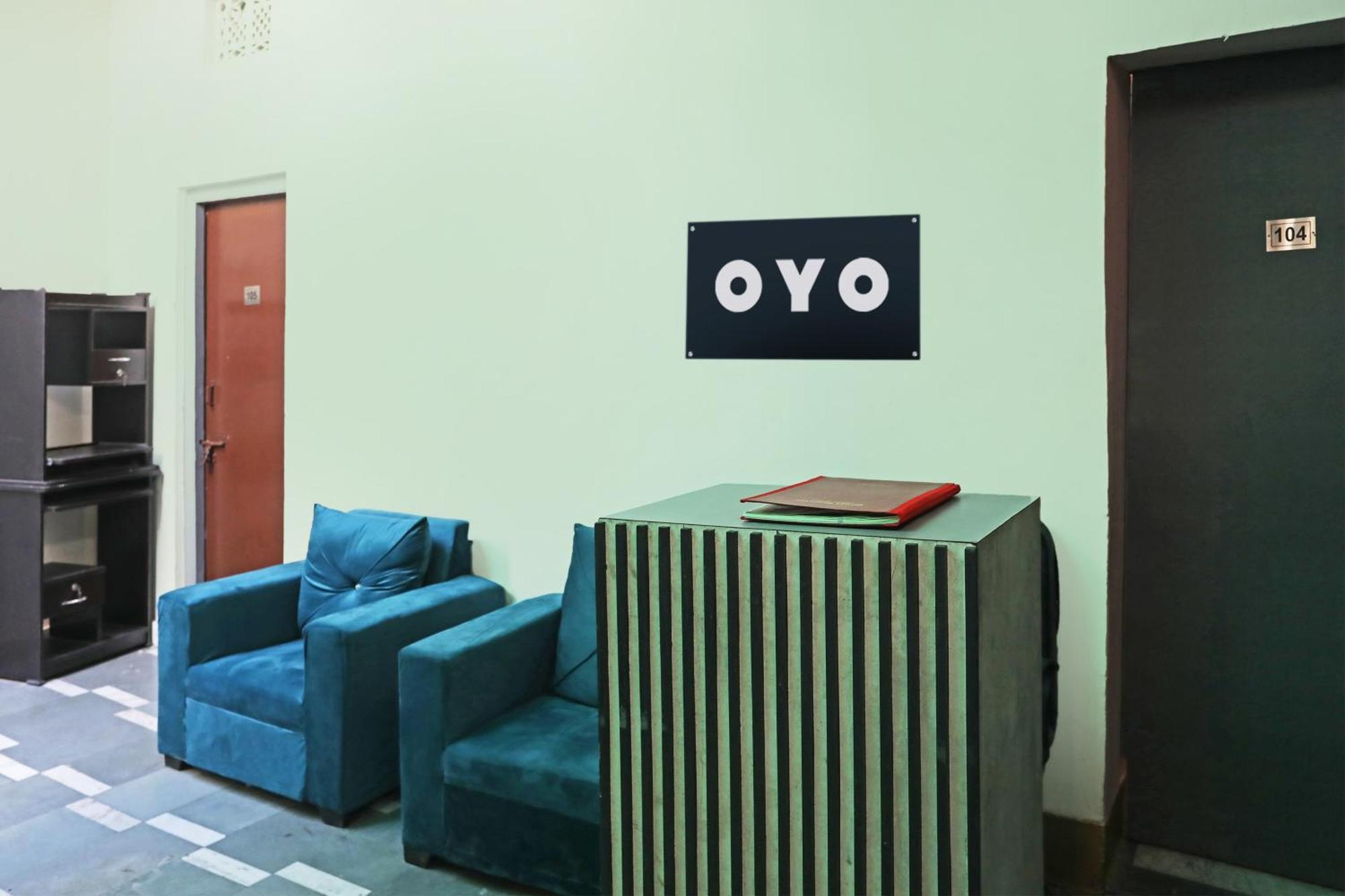 Oyo Kashish Palace Nova Deli Exterior foto